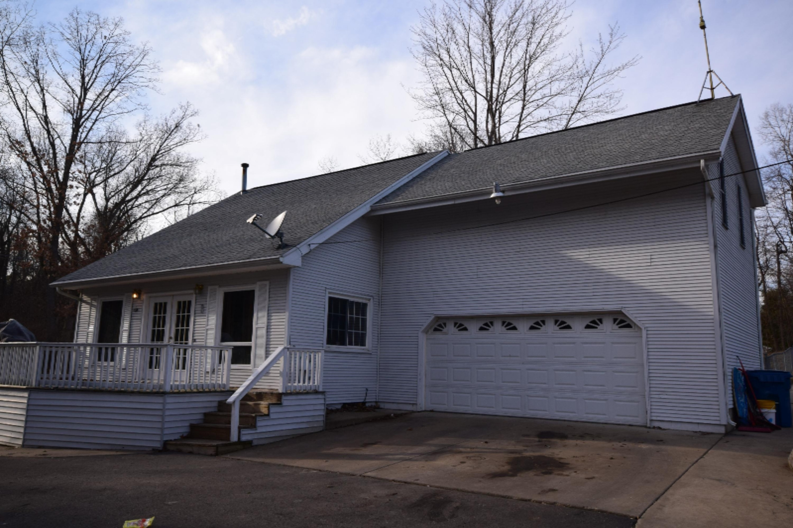 19260 Jessup Road Battle Creek, MI 49014 - Photo 1 of 33 DSC_0005