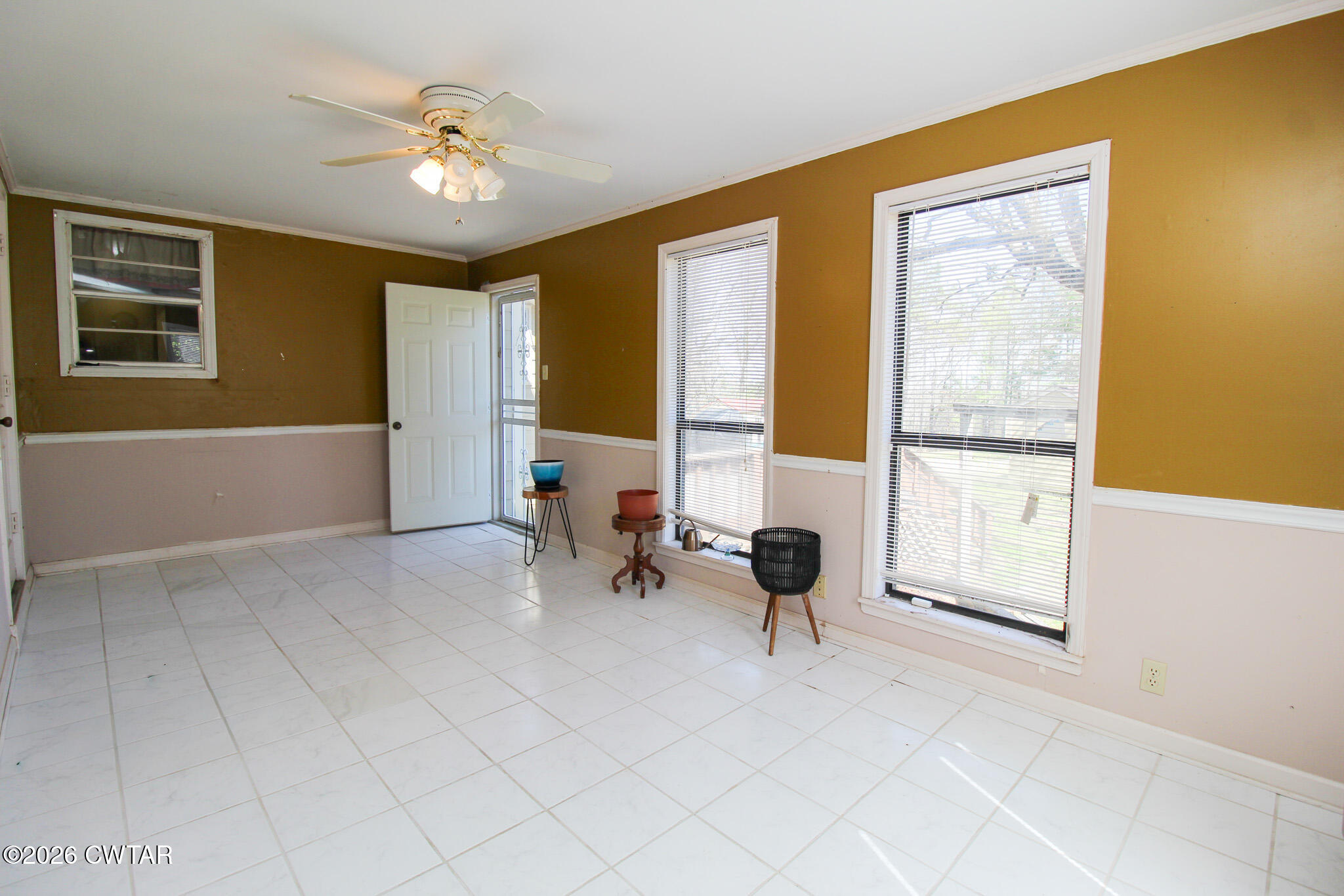 2425 Antioch Road Middleton, TN 38052 - Photo 16 of 59 Sunroom