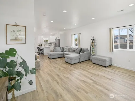 $365,000 | 1004 West Virginia Street, Moses Lake, WA 98837