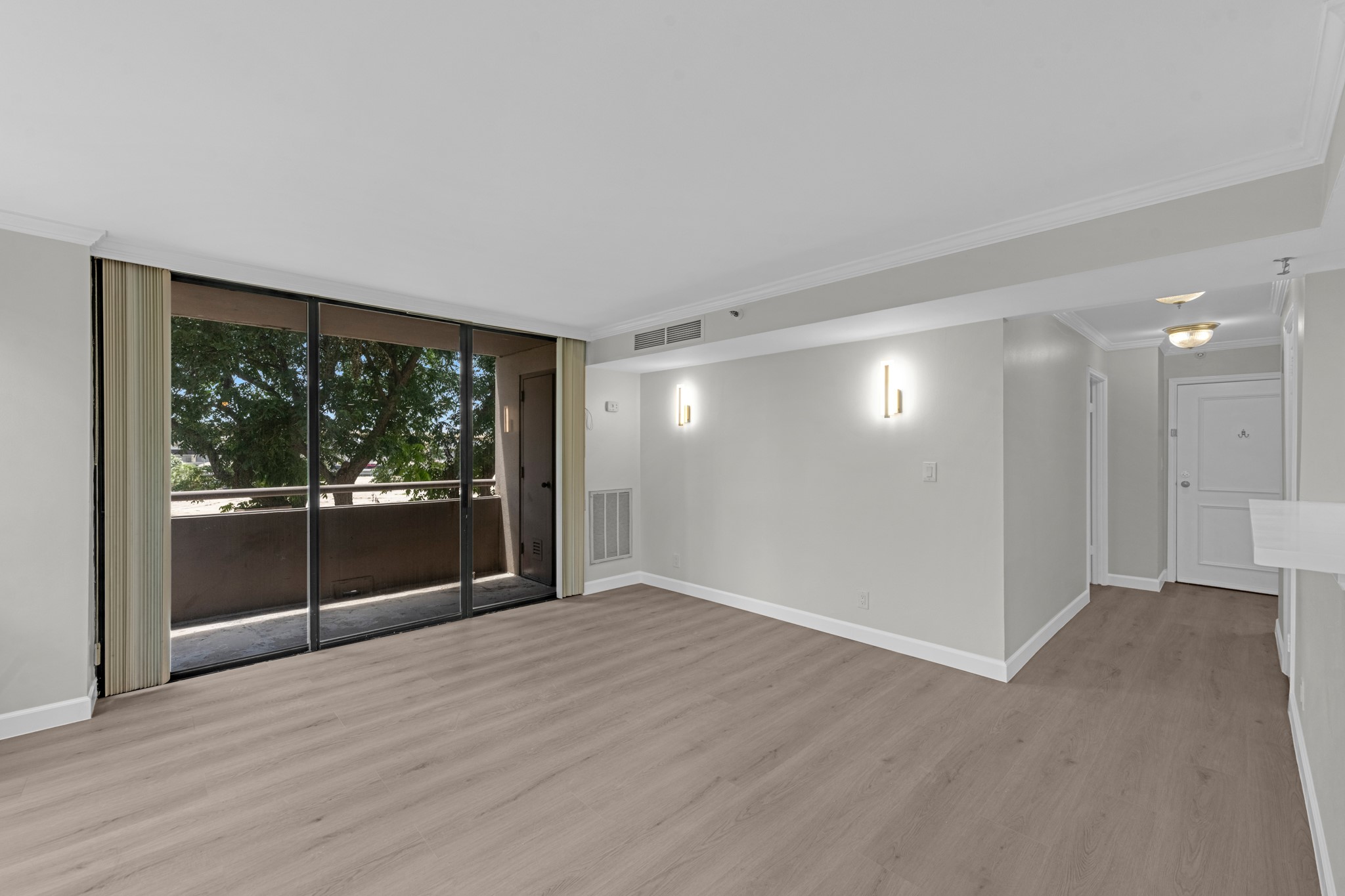 3525 Sage Road, Unit 304 Houston, TX 77056 - Photo 3 of 34