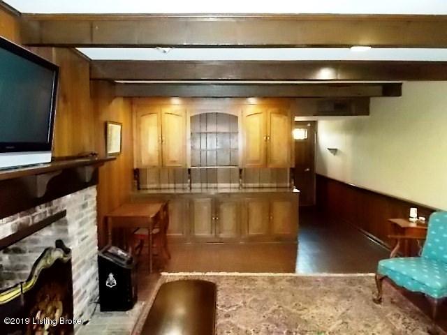 1050 Bloomfield Road Bardstown, KY 40004 - Photo 4 of 27 Family room