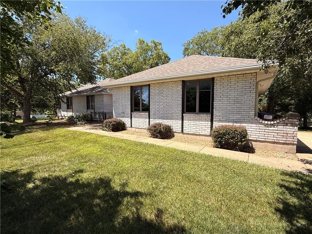 1116 West Hubach Hill Road Raymore, MO 64083 - Photo 4 of 5