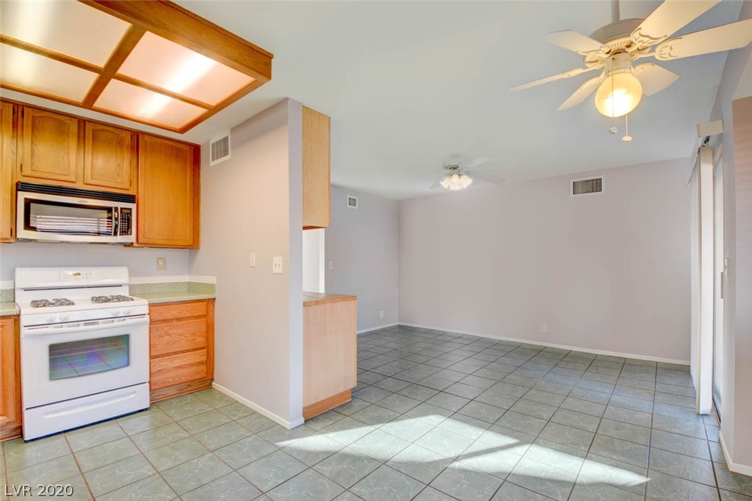2346 Viewcrest Road Henderson, NV 89014 - Photo 9 of 28 Gallery Image 9