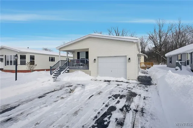 $119,900 | 5455 Southwestern Boulevard, Unit 21, Hamburg, NY 14075