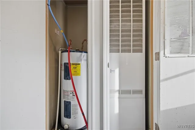 $119,900 | 5455 Southwestern Boulevard, Unit 21, Hamburg, NY 14075