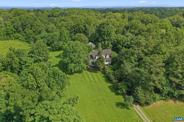 $895,000 | 690 Page Street, Scottsville, VA 24590