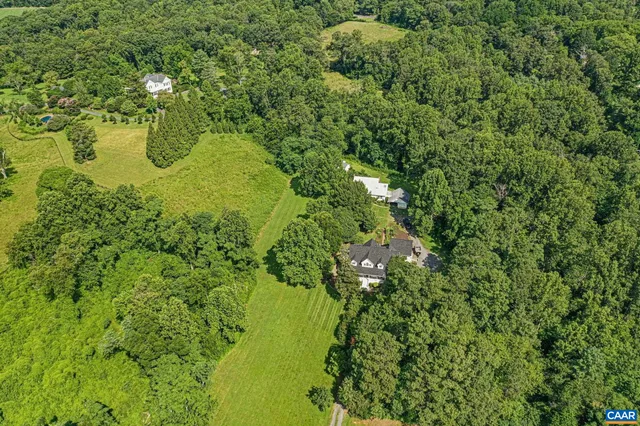 $895,000 | 690 Page Street, Scottsville, VA 24590