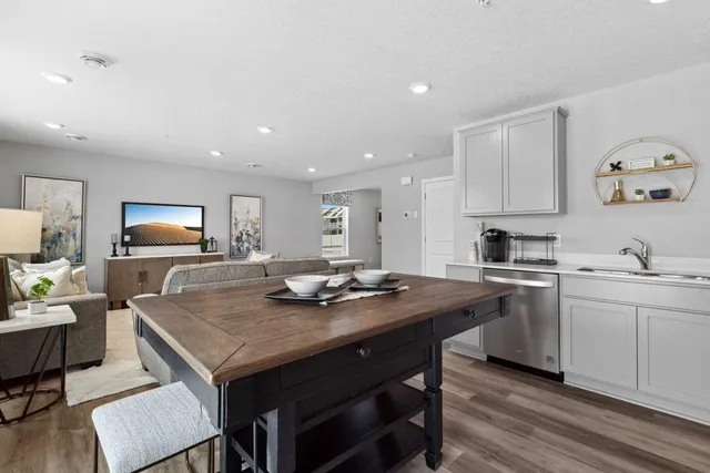 $350,000 | 13732 Kaylemore Trail, Rosemount, MN 55068