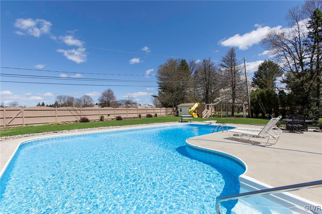 1250 Stark Road Bethlehem, PA 18017 - Photo 27 of 28 Gallery Image 27