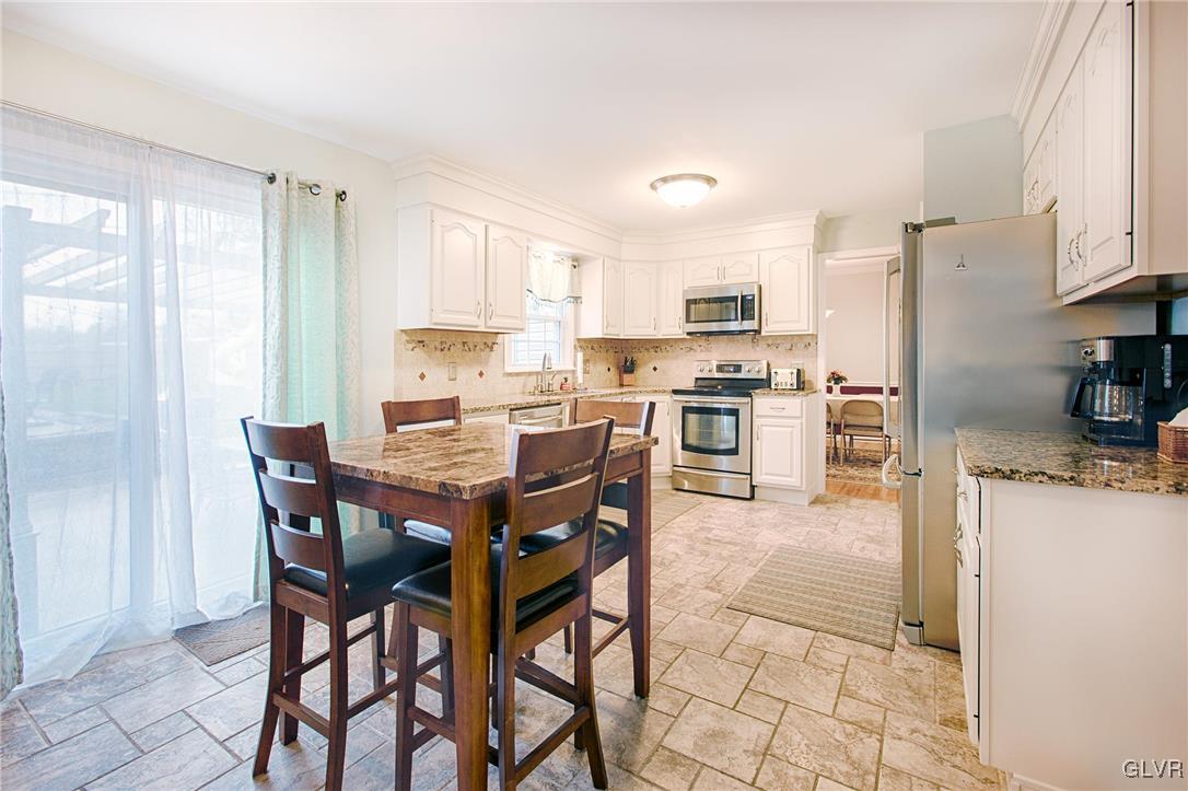 1250 Stark Road Bethlehem, PA 18017 - Photo 6 of 28 Gallery Image 6