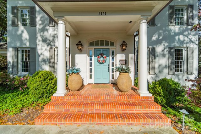 a view of outdoor space yard and patio