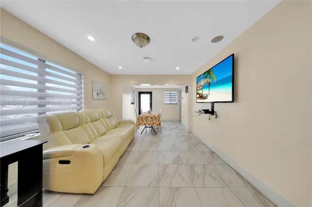 $999,999 | 458 East 20th Street, Hialeah, FL 33013