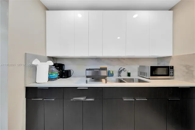 $999,999 | 458 East 20th Street, Hialeah, FL 33013