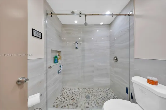 $999,999 | 458 East 20th Street, Hialeah, FL 33013