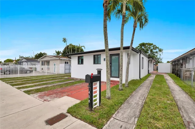 $999,999 | 458 East 20th Street, Hialeah, FL 33013