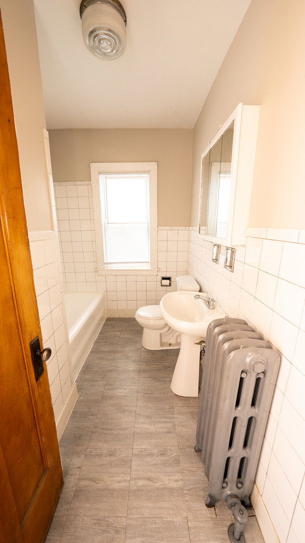 1216 North Springfield Avenue, Unit 2 Chicago, IL 60651 - Photo 5 of 9