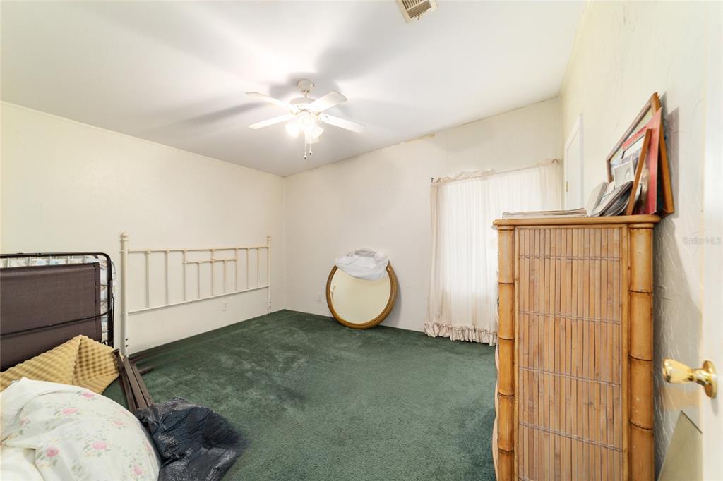 10630 Northwest 10th Street Road Ocala, FL 34482 - Photo 14 of 29 a view of a livingroom with furniture