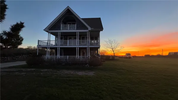 $2,150,000 | 1720 Corn Neck Road, Block Island, RI 02807