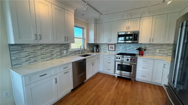 $2,150,000 | 1720 Corn Neck Road, Block Island, RI 02807