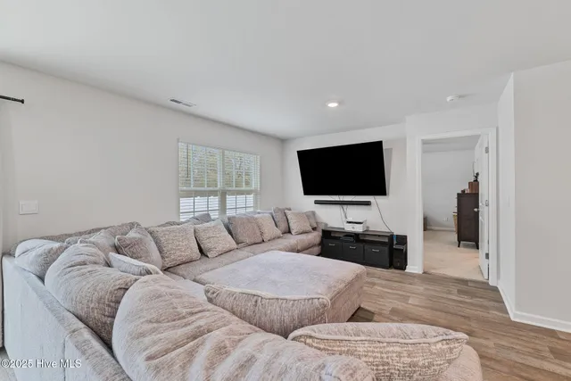 $270,000 | 1423 North Wilshire Court, Kinston, NC 28504