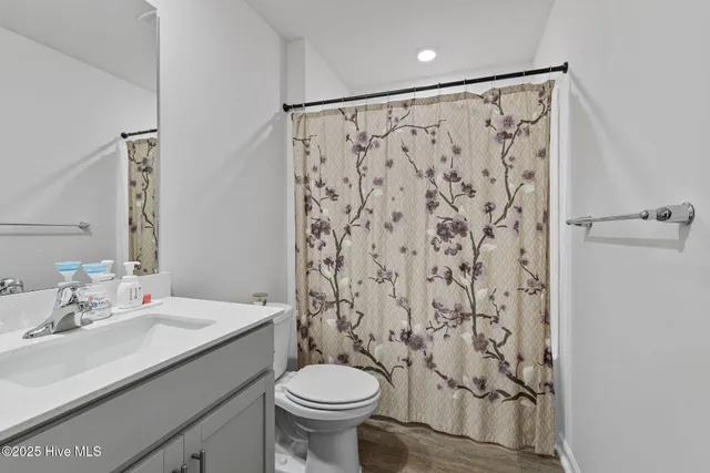 $270,000 | 1423 North Wilshire Court, Kinston, NC 28504