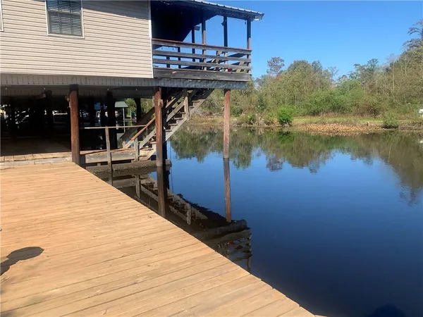 $239,500 | 20442 Johnson Drive, Springfield, LA 70462