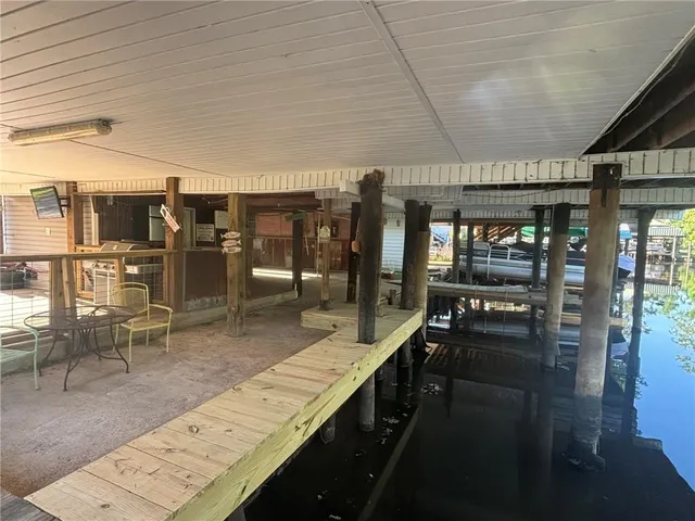 $249,500 | 20442 Johnson Drive, Springfield, LA 70462