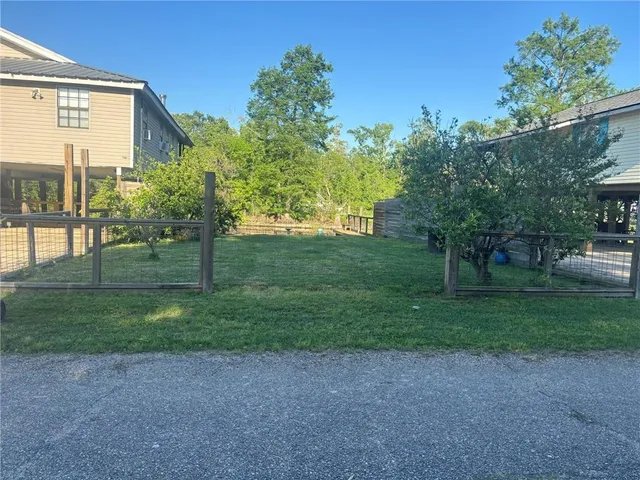 $249,500 | 20442 Johnson Drive, Springfield, LA 70462