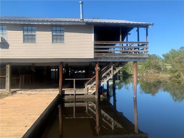 $249,500 | 20442 Johnson Drive, Springfield, LA 70462