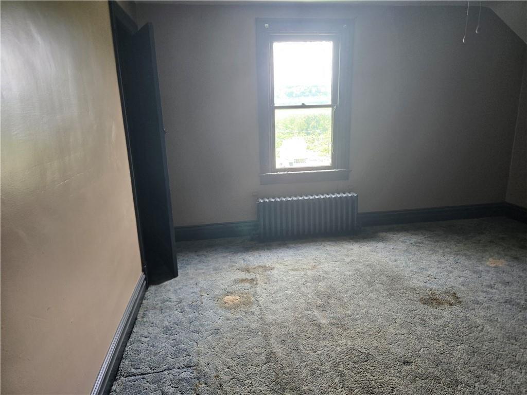 1490 Island Avenue McKees Rocks, PA 15136 - Photo 13 of 30 an empty room with a window