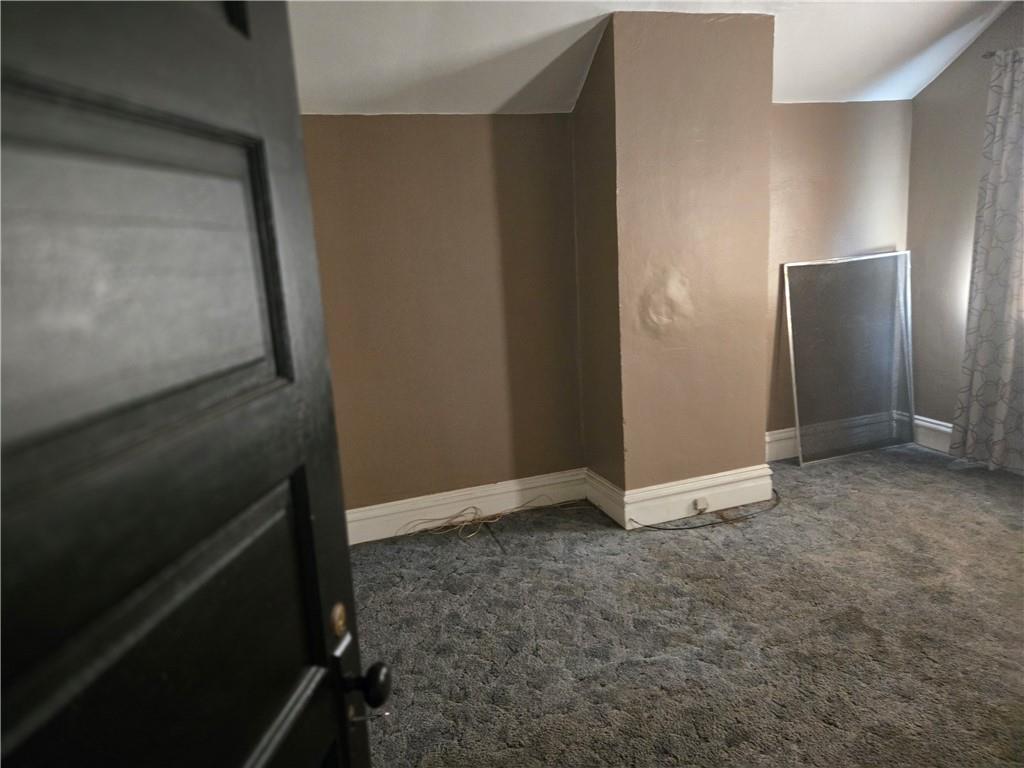 1490 Island Avenue McKees Rocks, PA 15136 - Photo 17 of 30 an empty room with closet