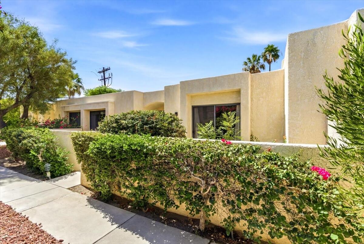 200 East Racquet Club Road, Unit 18 Palm Springs, CA 92262 - Photo 27 of 33 31-200 E Racquet Club Rd #18-12