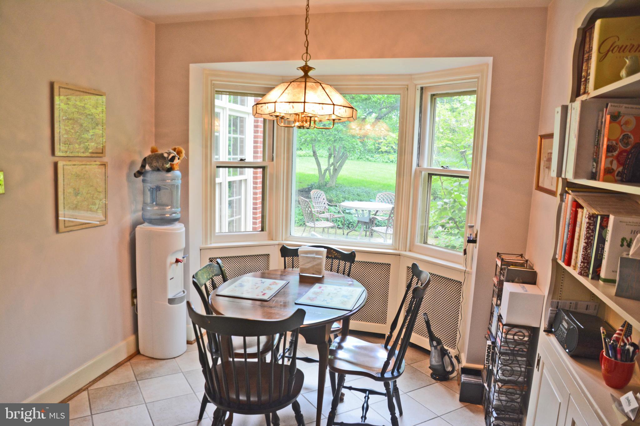 1419 Hillcrest Road Lancaster, PA 17603 - Photo 14 of 48 Breakfast Nook