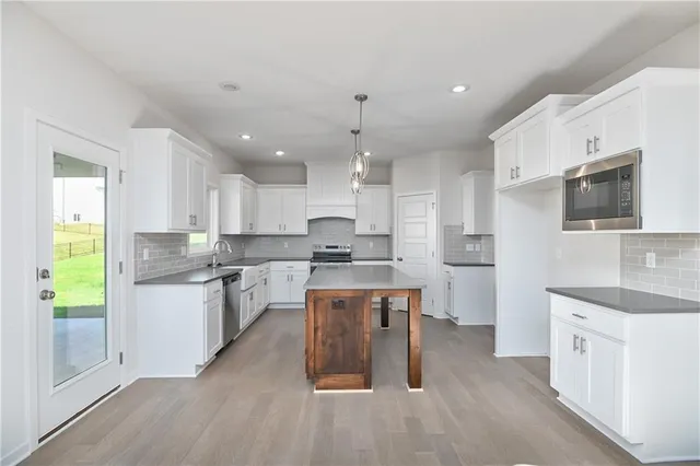 $644,950 | 2740 West Park Street, Olathe, KS 66061