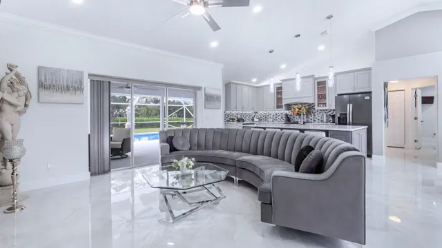 $660,000 | 1095 47th Avenue Southwest, Vero Beach, FL 32968