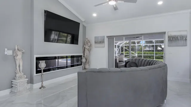 $660,000 | 1095 47th Avenue Southwest, Vero Beach, FL 32968