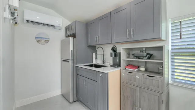 $660,000 | 1095 47th Avenue Southwest, Vero Beach, FL 32968