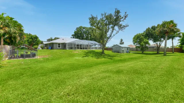 $660,000 | 1095 47th Avenue Southwest, Vero Beach, FL 32968