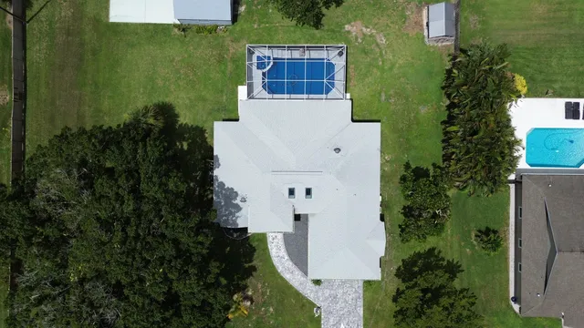 $660,000 | 1095 47th Avenue Southwest, Vero Beach, FL 32968