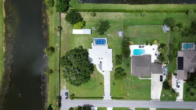 $660,000 | 1095 47th Avenue Southwest, Vero Beach, FL 32968