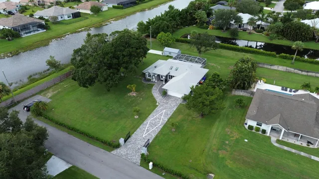 $660,000 | 1095 47th Avenue Southwest, Vero Beach, FL 32968