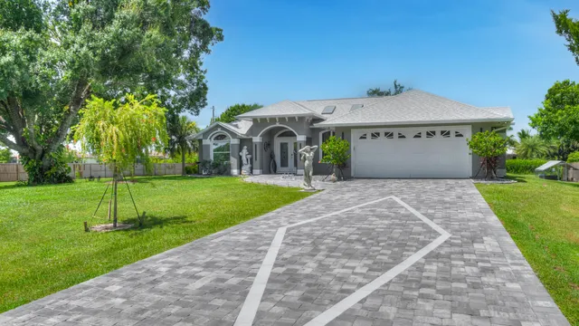 $660,000 | 1095 47th Avenue Southwest, Vero Beach, FL 32968