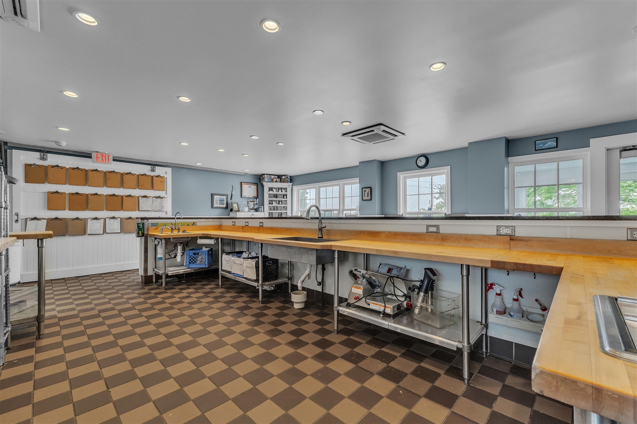 8540 Island Lake Road Dexter, MI 48130 - Photo 22 of 87