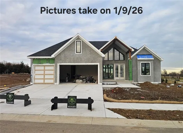 $945,900 | 23920 West 112th Terrace, Olathe, KS 66061