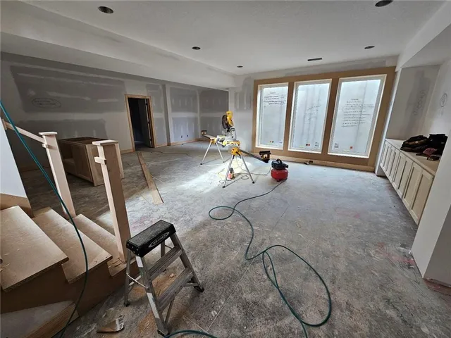 $945,900 | 23920 West 112th Terrace, Olathe, KS 66061