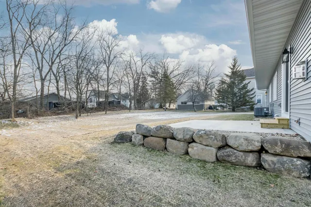 $461,000 | 117 Ashberry Lane, Stoughton, WI 53589