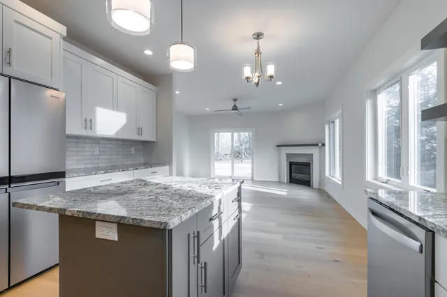 $461,000 | 117 Ashberry Lane, Stoughton, WI 53589