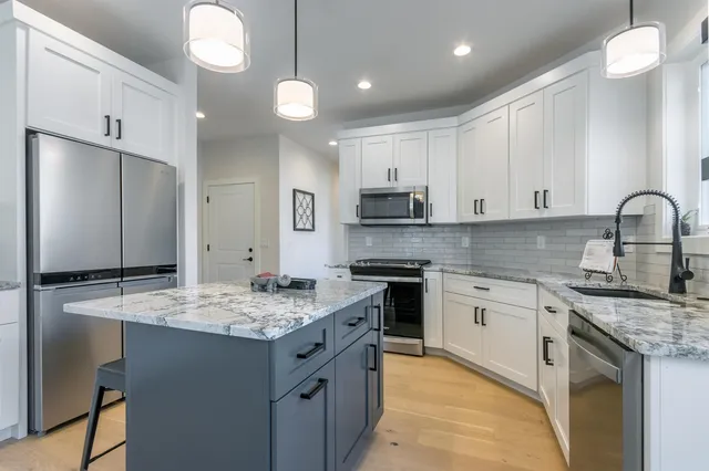 $461,000 | 117 Ashberry Lane, Stoughton, WI 53589