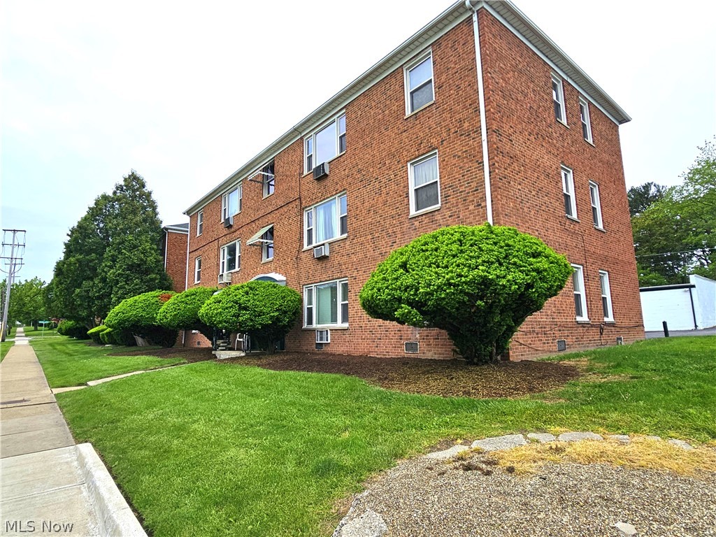 4032 Ridge Road, Unit 3 Cleveland, OH 44144 - Photo 1 of 16