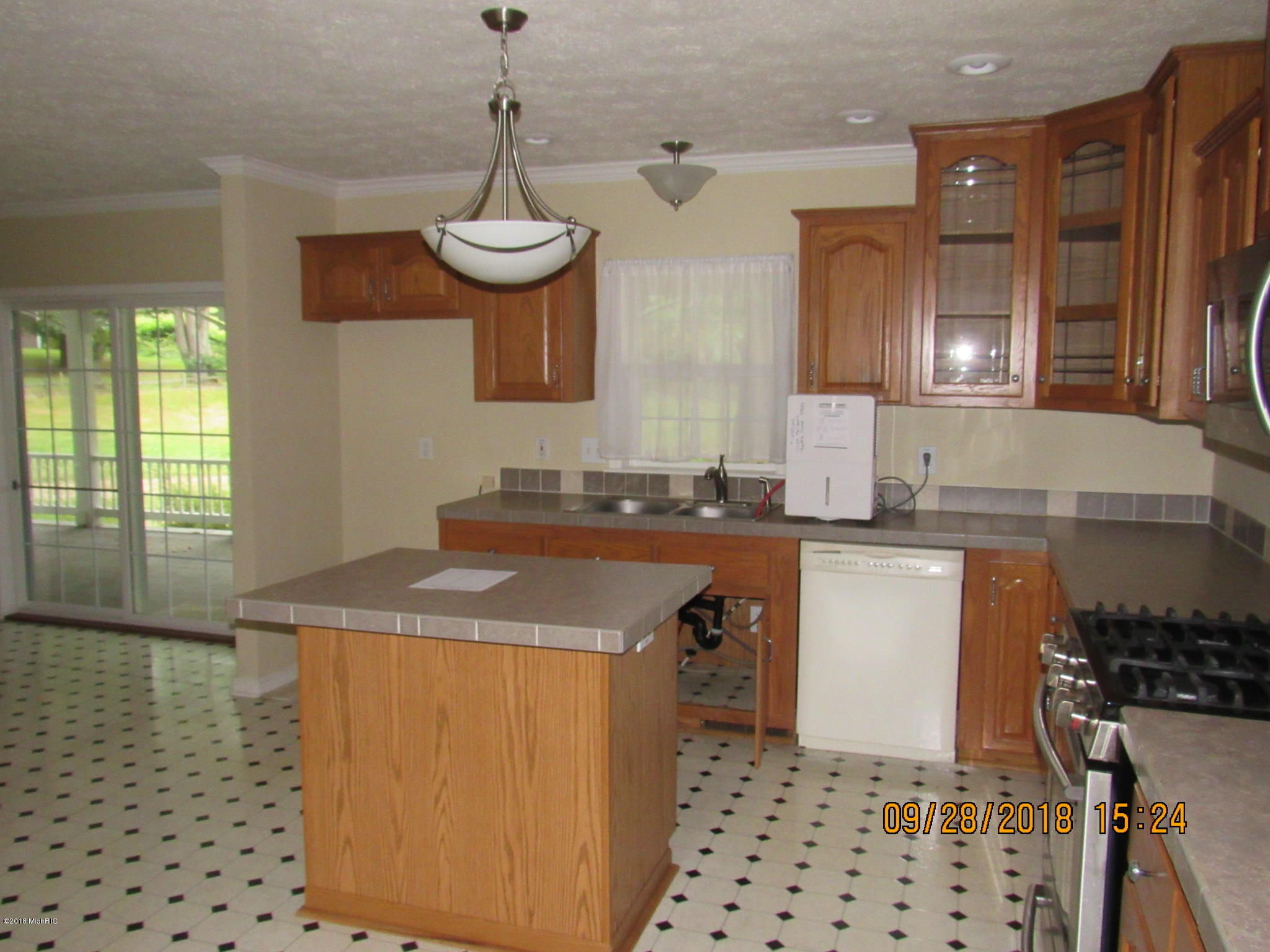 3222 Halbert Road Battle Creek, MI 49017 - Photo 13 of 27 IMG_2294